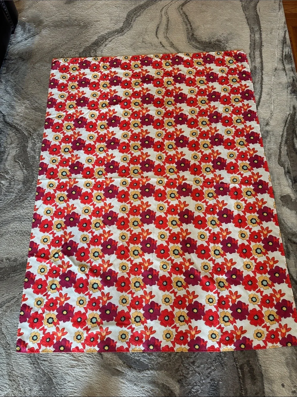 VINTAGE RETRO Floral Tablecloth Essential Home 52x72 Rectangular